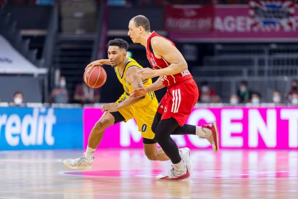 多个赛点并 多个赛点并